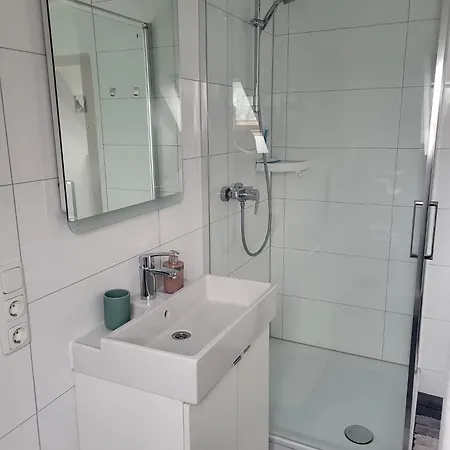 Appartement A&v Gemuetliche Rheinblick Daisy Duisburg