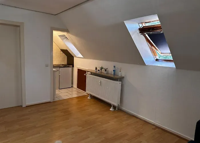 A&v Gemuetliche Rheinblick Daisy 公寓 杜伊斯堡